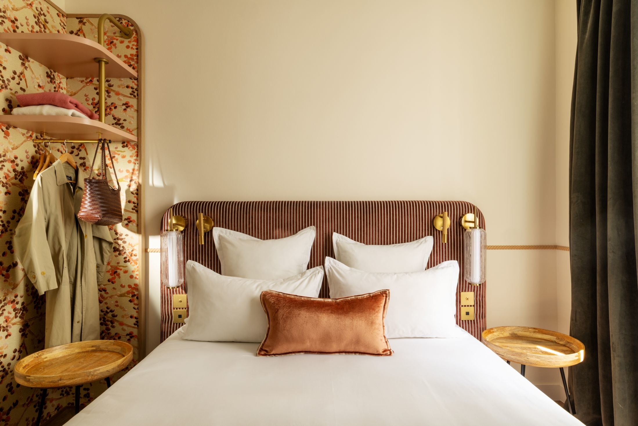 chambre classique hotel be Onrii Paris 9 cité bergere design